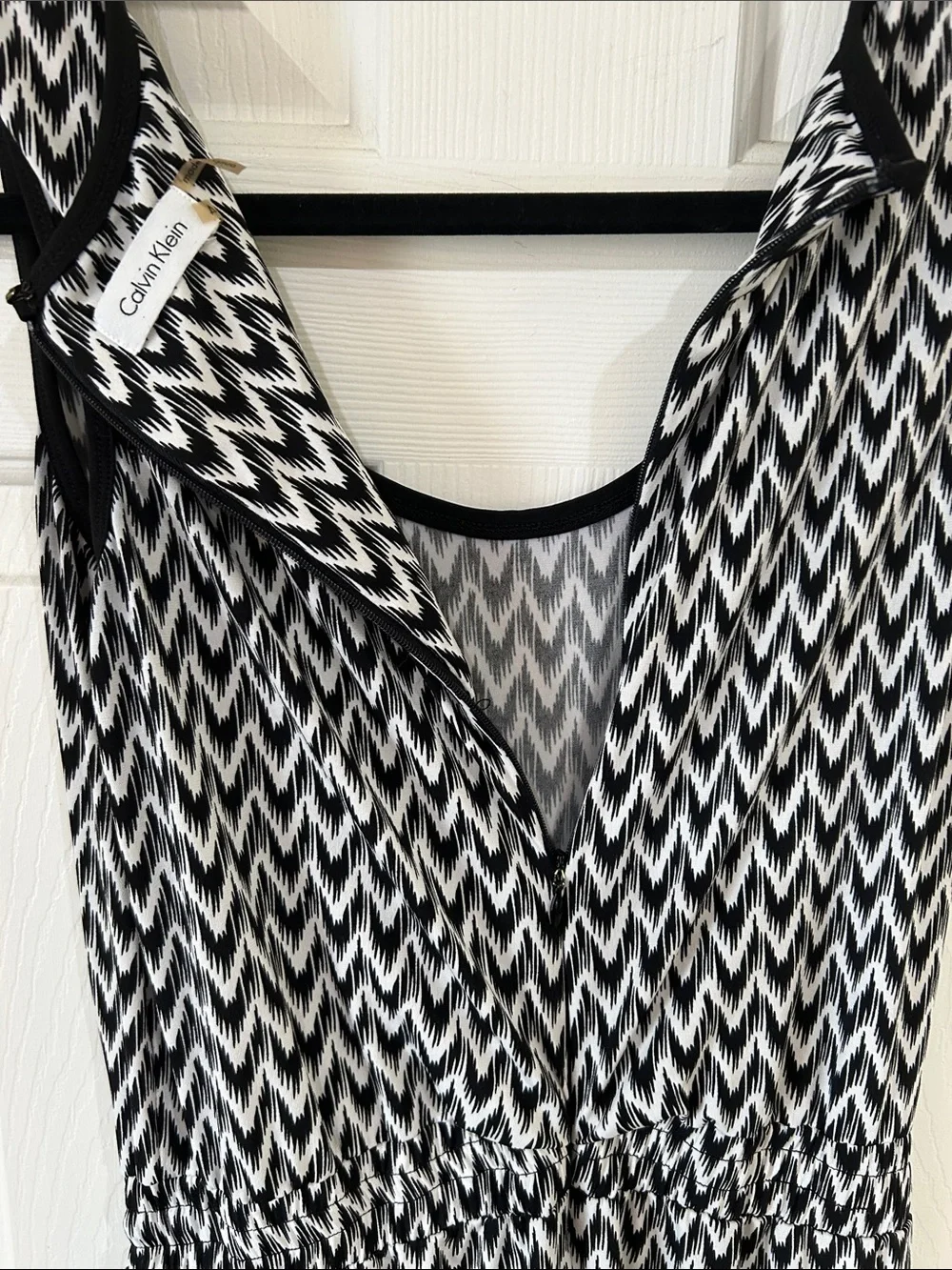 Calvin Klein Black and White Chevron Maxi Jumpsuit Romper Sz 4 - Picture 4 of 10